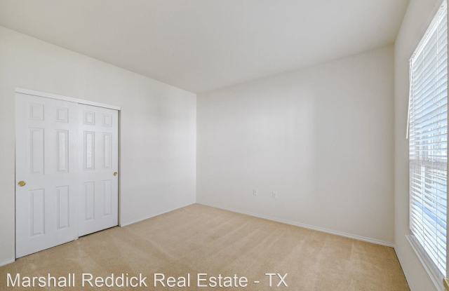 202 Bonham Loop Gallery 3