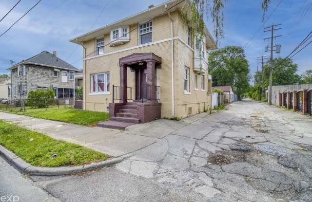 5421 Toledo Street photos photos