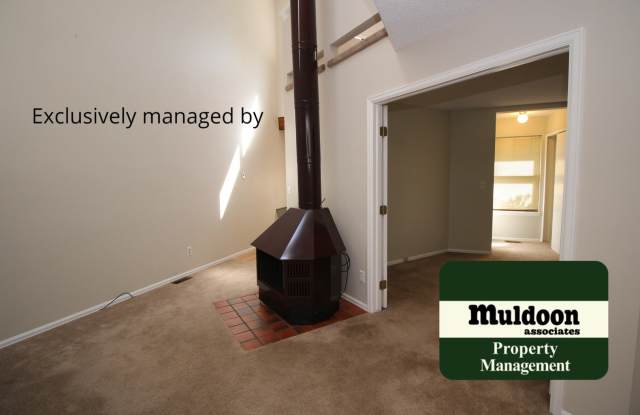 Coming soon! Nice 2 Bedroom Townhome! Gallery 4