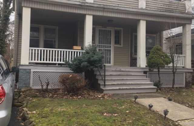 2288 Grandview Ave photos photos