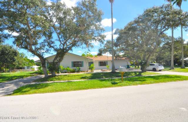 501 N Palm Avenue N photos photos