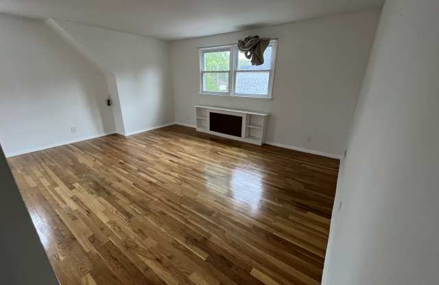 316 New Hyde Park Road photos photos