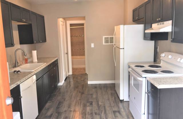 2125/2127 4th Street - 2125 Gallery 2