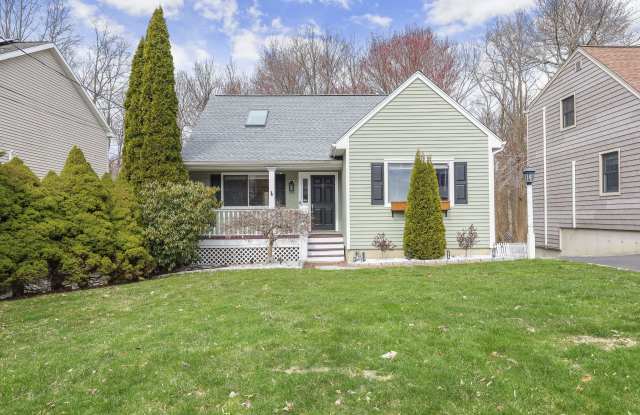 97 Cranston Avenue - 97 Cranston Avenue, Shelton, CT 06484