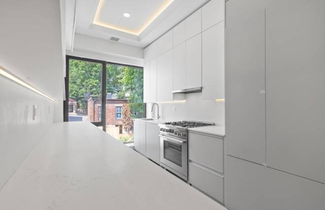 1580 Beacon Street1580 Beacon Street - 300 photos photos 1580 Beacon Street1580 Beacon Street - 300 photos photos
