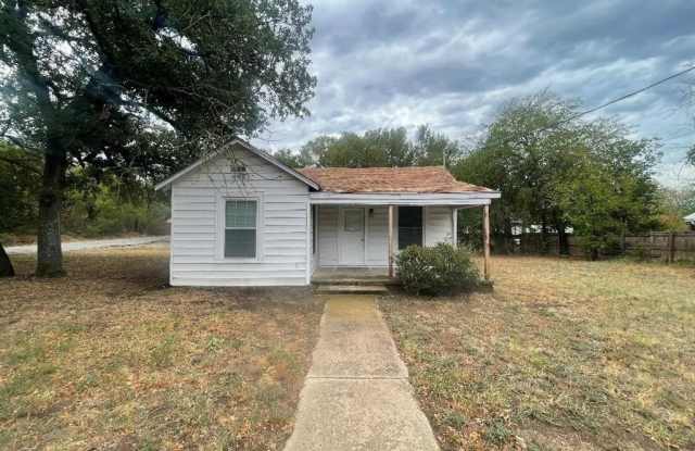 216 19th Street - 216 Northwest 19th Street, Mineral Wells, TX 76067