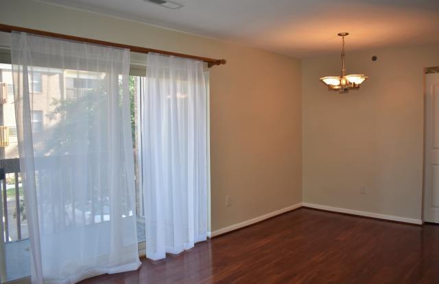 8 Banyan Wood Ct Unit 201 Gallery 2