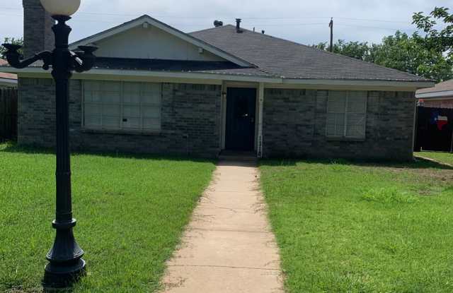 4bedroom in 2bathroom located in Avondale photos photos