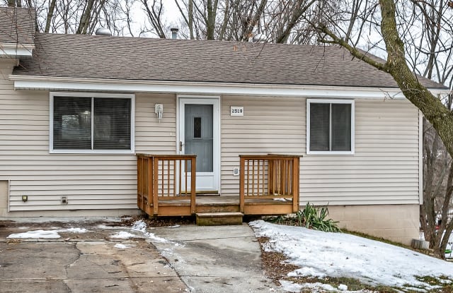 2519 Virginia Street - 2519 Virginia Street, Bellevue, NE 68147