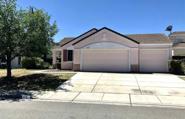 111 Steinbeck Ct - 111 Steinbeck Court, Pittsburg, CA 94565