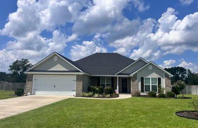 Elegant 4-Bedroom Home in Nottinghill Subdivision with Modern Amenities and Spacious Yard Gallery 3