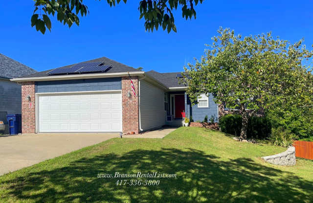 Pre-leasing this spcaious home in the heart of Branson - 160 Sapling Drive, Branson, MO 65616