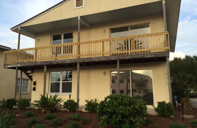 907 3rd St photos photos