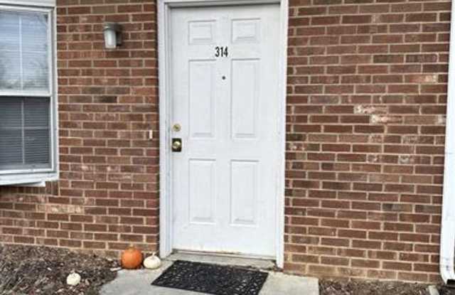 Spacious Townhome Available for 2025 - 314 Broce Drive, Blacksburg, VA 24060