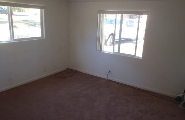 934 ROSE DRIVE Gallery 3