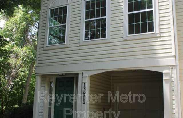 13800 Fareham Ln photos photos
