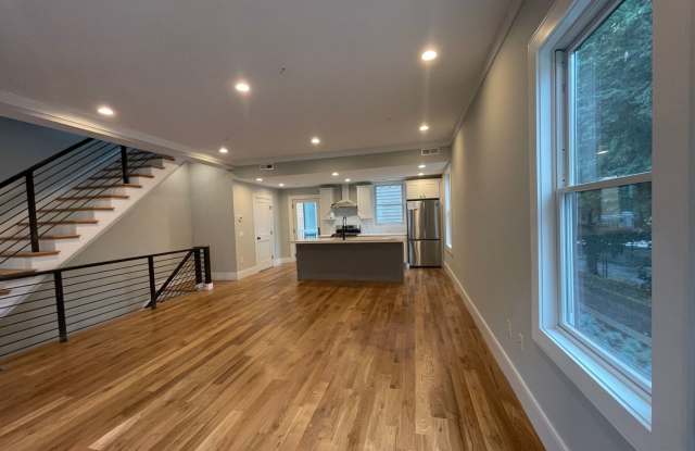 Charming 4 Bedroom- No Broker Fee photos photos