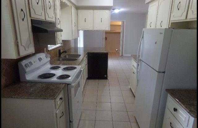 6904 Dahlia Drive Gallery 4