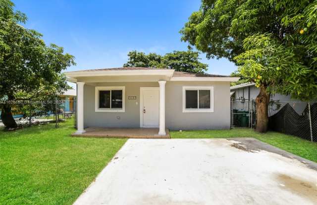 10131 W Indigo St - 10131 West Indigo Street, West Perrine, FL 33157