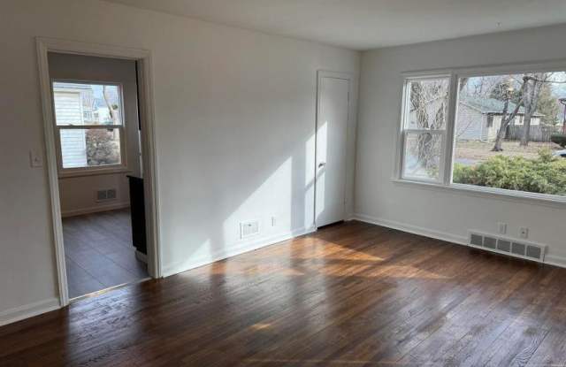 2122 North Church Street Gallery 3