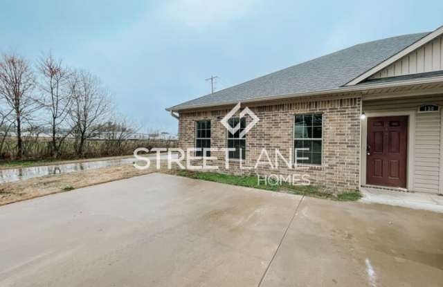 150 Private Road 13261 - 150 Private Road 13261, Bowie County, TX 75501