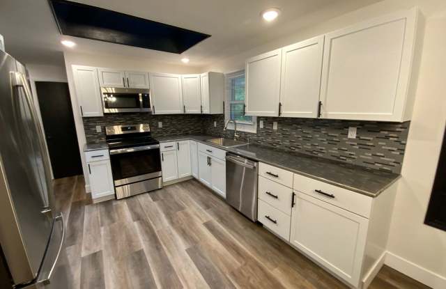 House for rent- Short term lease 6 month - 217 Orchard Court, Columbia, MO 65203