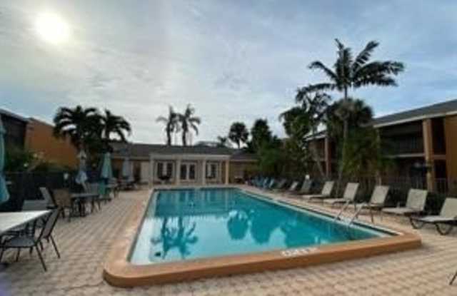 12620 Kenwood Lane unit: D - 12620 Kenwood Lane, Villas, FL 33907