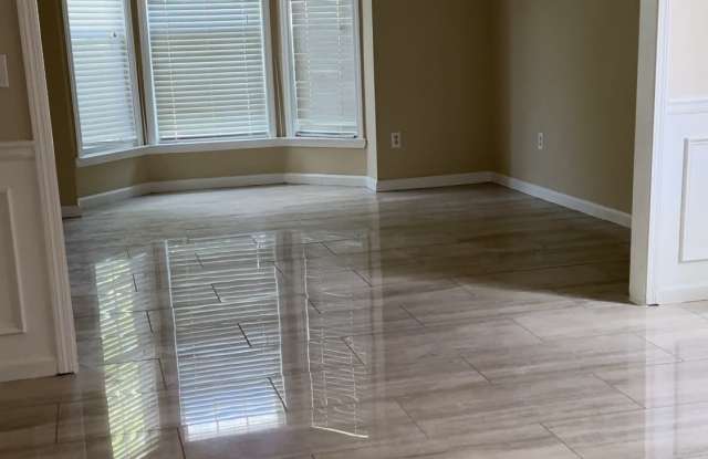 77 Stallion Way photos photos