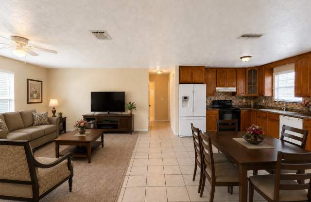 Get Approved & Get $250 off the rent! Gallery 4
