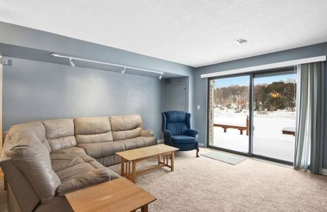 2 Bedroom Condo Sleeps 8 for Long Term Rent photos photos