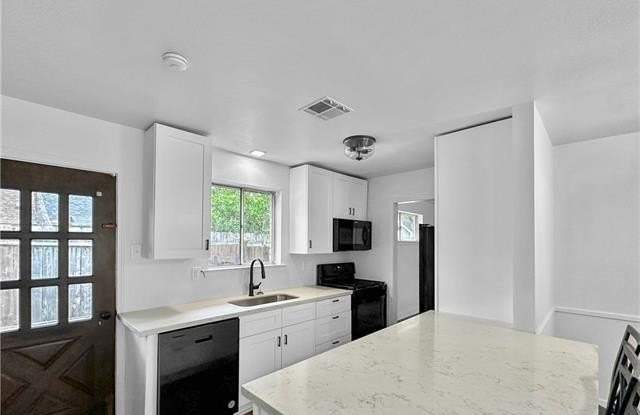 778 HERITAGE Avenue Gallery 4
