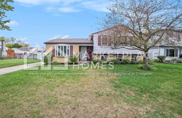 42693 Wilmington Dr - 42693 Wilmington Drive, Sterling Heights, MI 48313