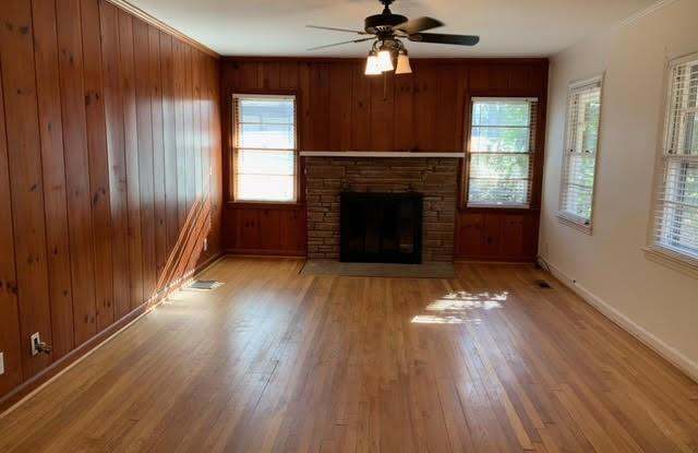 1905 Idlewood Road Gallery 2