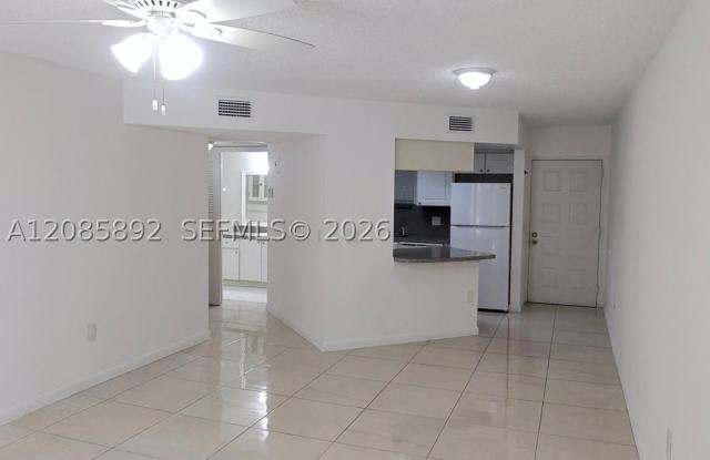 8245 Lake Dr Gallery 3