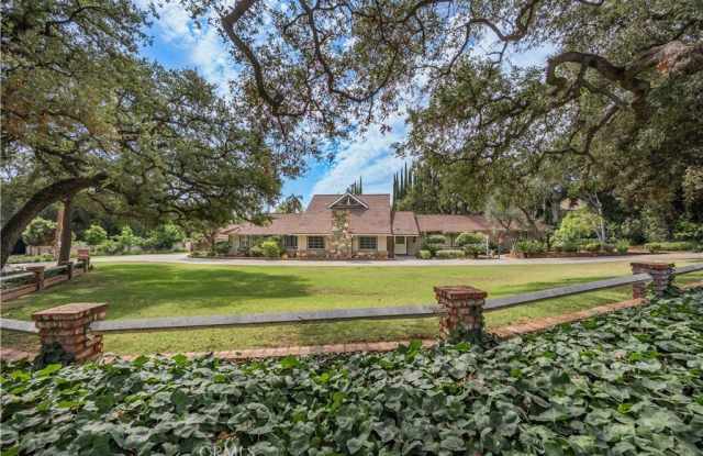 1004 Singing Wood photos photos 1004 Singing Wood photos photos