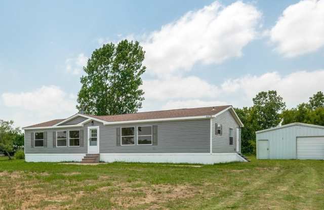 4418 County Road 2596 Gallery 1