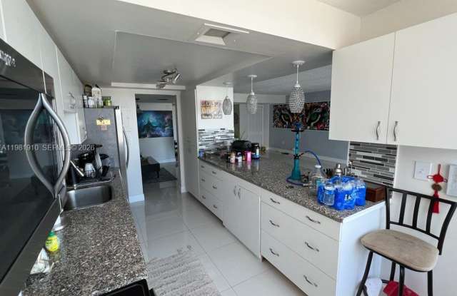 18061 Biscayne Boulevard 1404, Aventura, FL 33160 Gallery 3