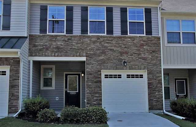 Spacious 3Bedroom Townhome in Thompson Ridge! Available Early August photos photos