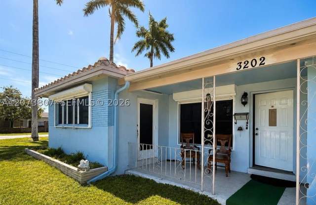 3202 Pierce St photos photos