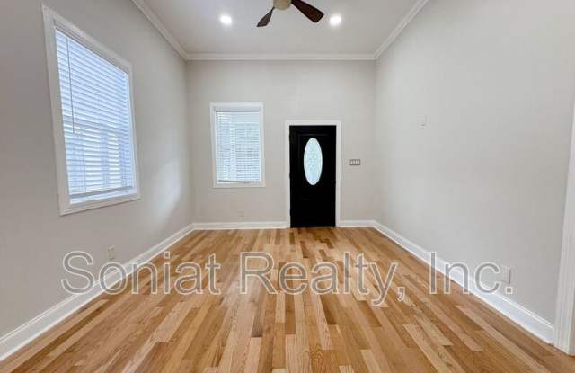 3307 Baudin St. Gallery 3