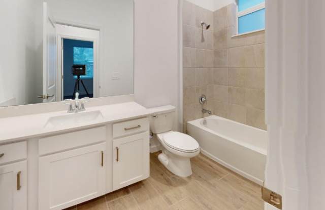 7761 Lakes Edge Ln #7761 Gallery 4