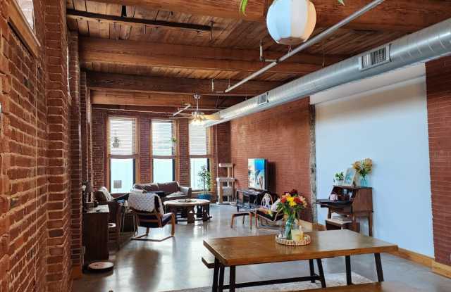 GW Lofts - 2615 Washington Avenue, St. Louis, MO 63103