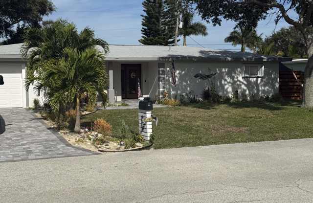415 North Shore Drive - 415 North Shore Drive, Cocoa Beach, FL 32931