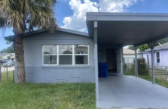 1528 S Avenue S photos photos
