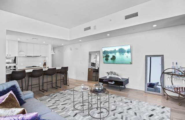 70 Rainey Street Gallery 1