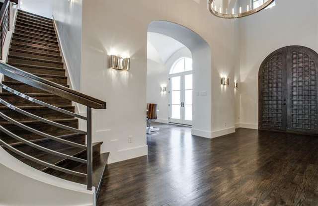 4512 Bluffview Boulevard Gallery 4