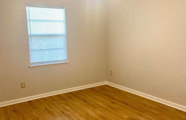 2 bed 1 bath town home. Lynn haven. photos photos