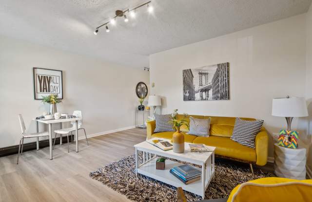 2542 Bradford Court Gallery 3