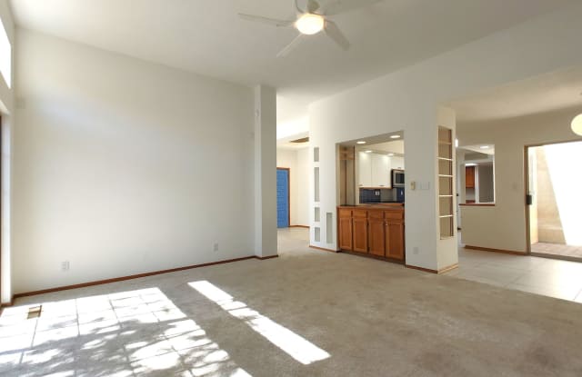 Nice 3 Bedroom 2 Bathroom Home Located In The NE! Gallery 4