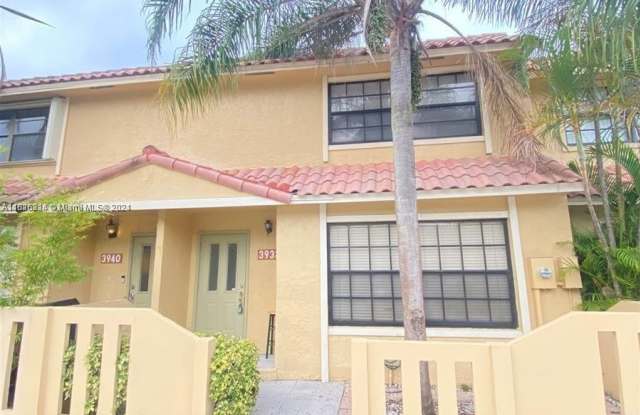3932 NW 94th Way - 3932 Northwest 94th Way, Sunrise, FL 33351